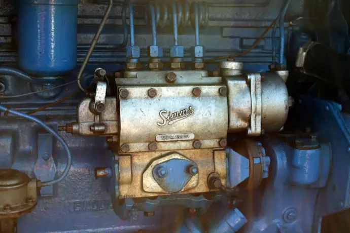 A close up of an engine of a vehicle